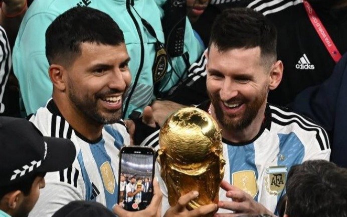 El Kun no perdonó a periodistas críticos de Messi: "¿Qué van a decir ahora?"