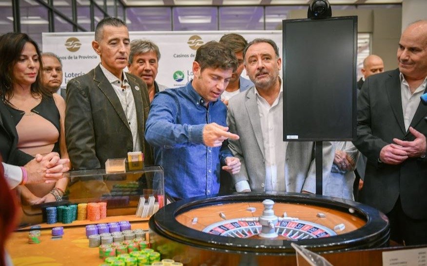 Kicillof giró la ruleta y abrió la temporada en el Casino de Mar del Plata: ¿Qué número salió?
