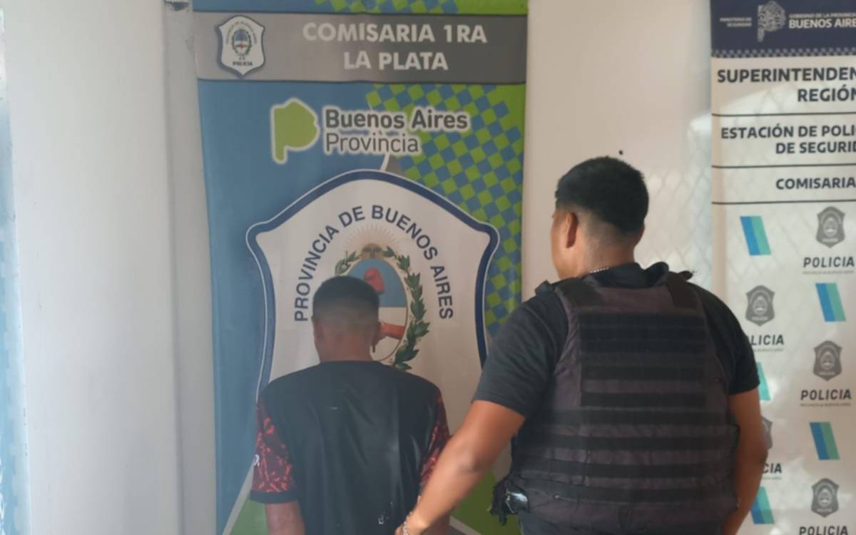 Robó una moto en pleno centro de La Plata y "se quedó sin nafta" a las dos cuadras