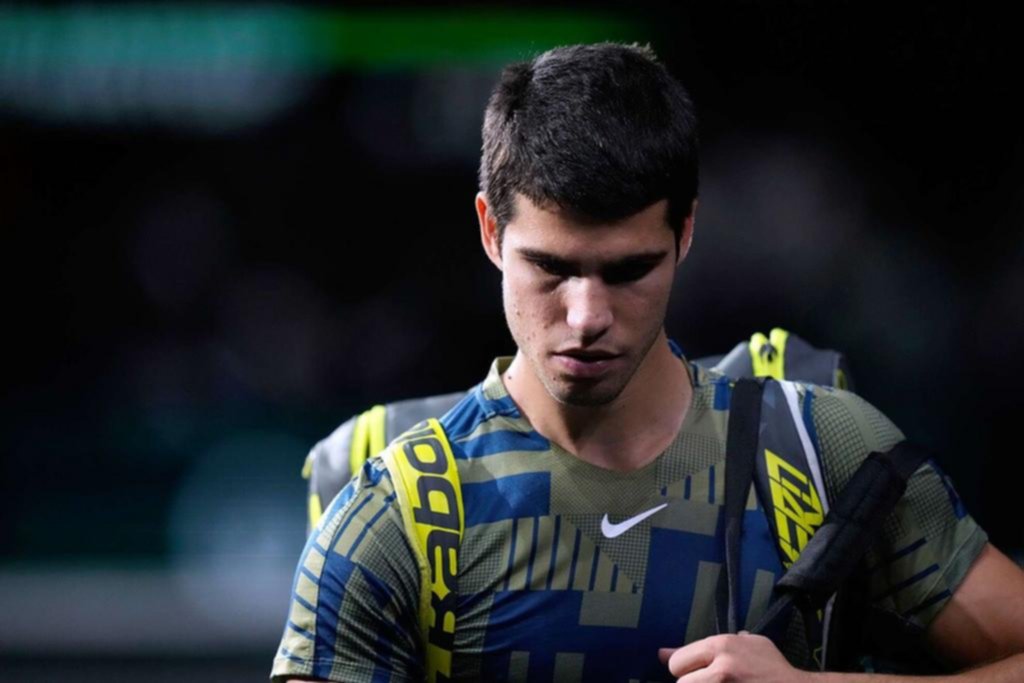 Alcaraz se lesionó y no jugará el Open australiano