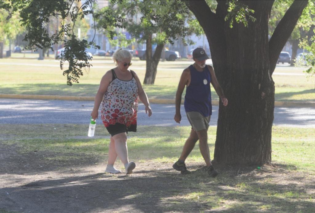 El calor firme en la Ciudad, que ya se mueve en modo de receso veraniego