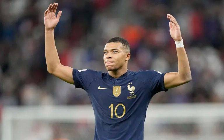 Campeones del escándalo: las peleas no paran y ahora Mbappé le dio duro al presidente de la Federación