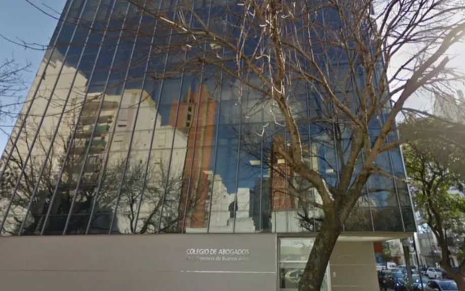 Golpe en el Colegio de Abogados de la Provincia en La Plata: robo y botín millonario