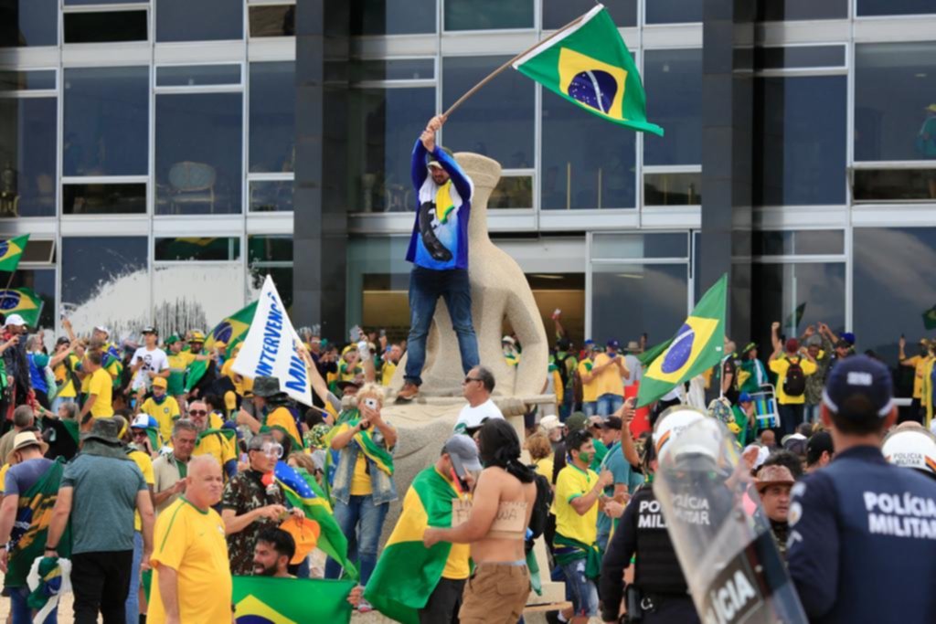 Intentona golpista: reflejo de un Brasil muy dividido