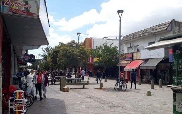 Anuncian chaparrones, pero el calor no afloja