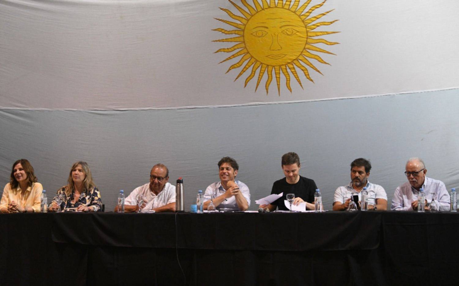 Kicillof en Claromecó: "Hay que generar valor agregado y eso lo hace la ciencia"