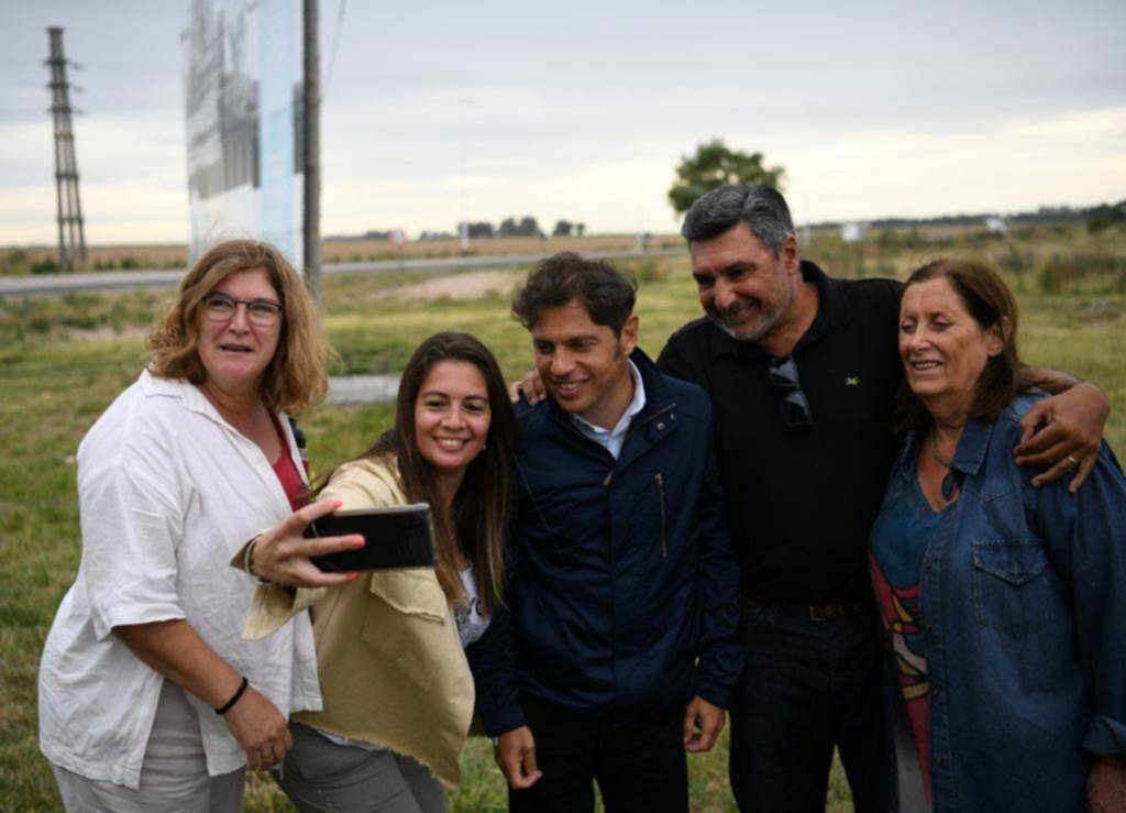 Kicillof, en una recorrida por el sur bonaerense con tinte reeleccionista