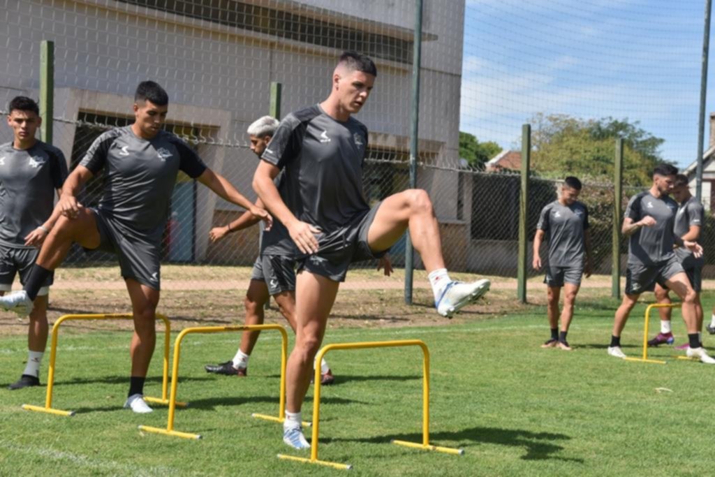 Amistoso internacional: el equipo de Abel Balbo ante otro desafío de pretemporada