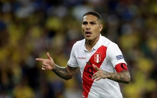 Racing busca goles: Paolo Guerrero, el delantero pretendido por Fernando Gago
