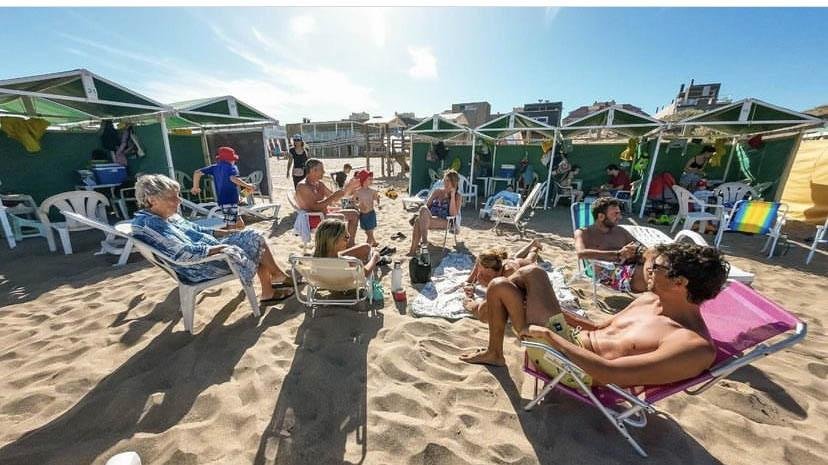 Pinamar en un bocado: cuánto sale comer en la playa