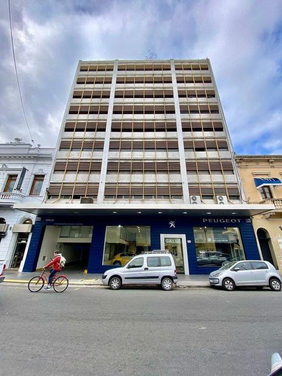 Estupor por una muerte en pleno centro