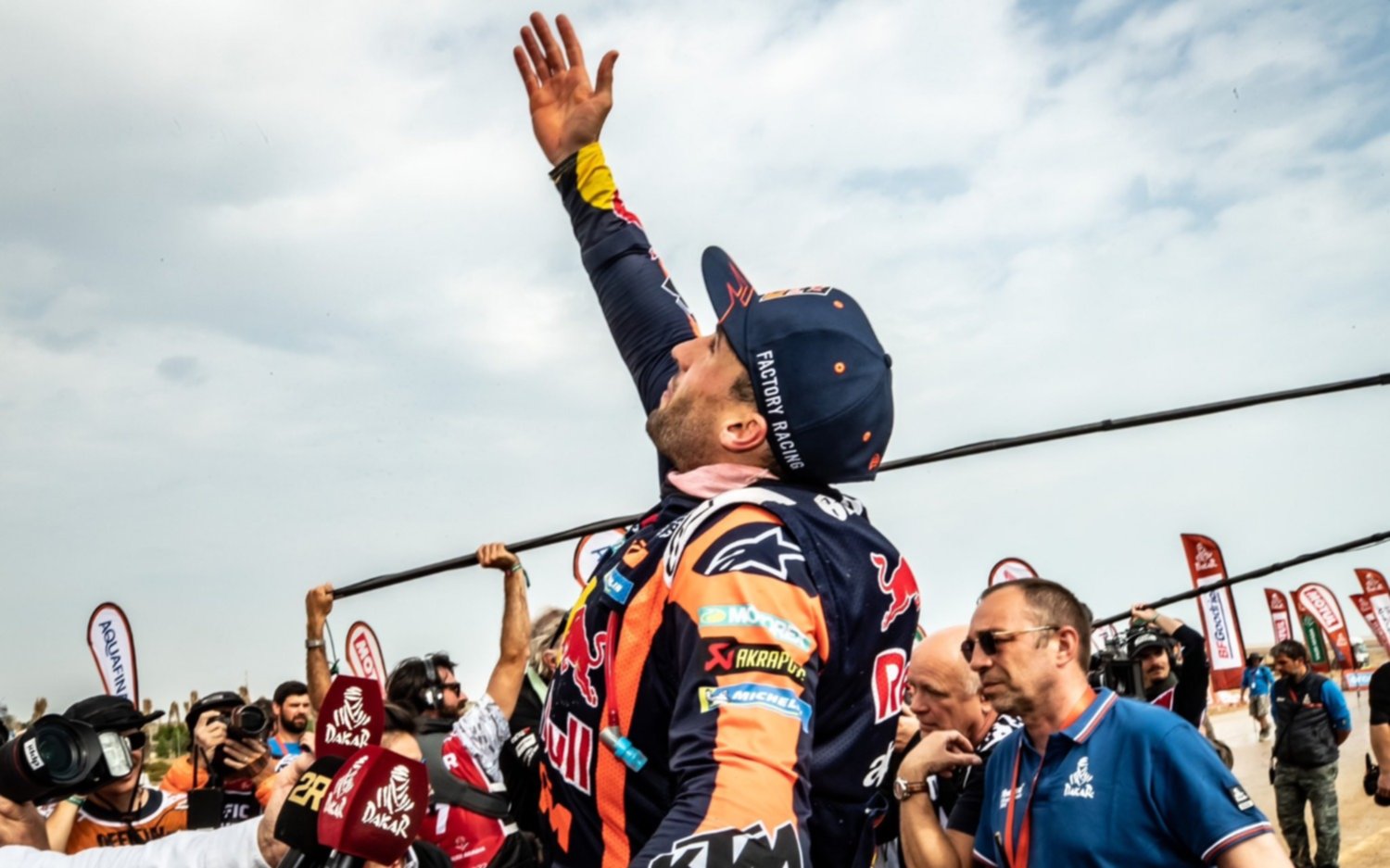 El argentino Kevin Benavides triunfó en el Dakar en motos por segunda vez