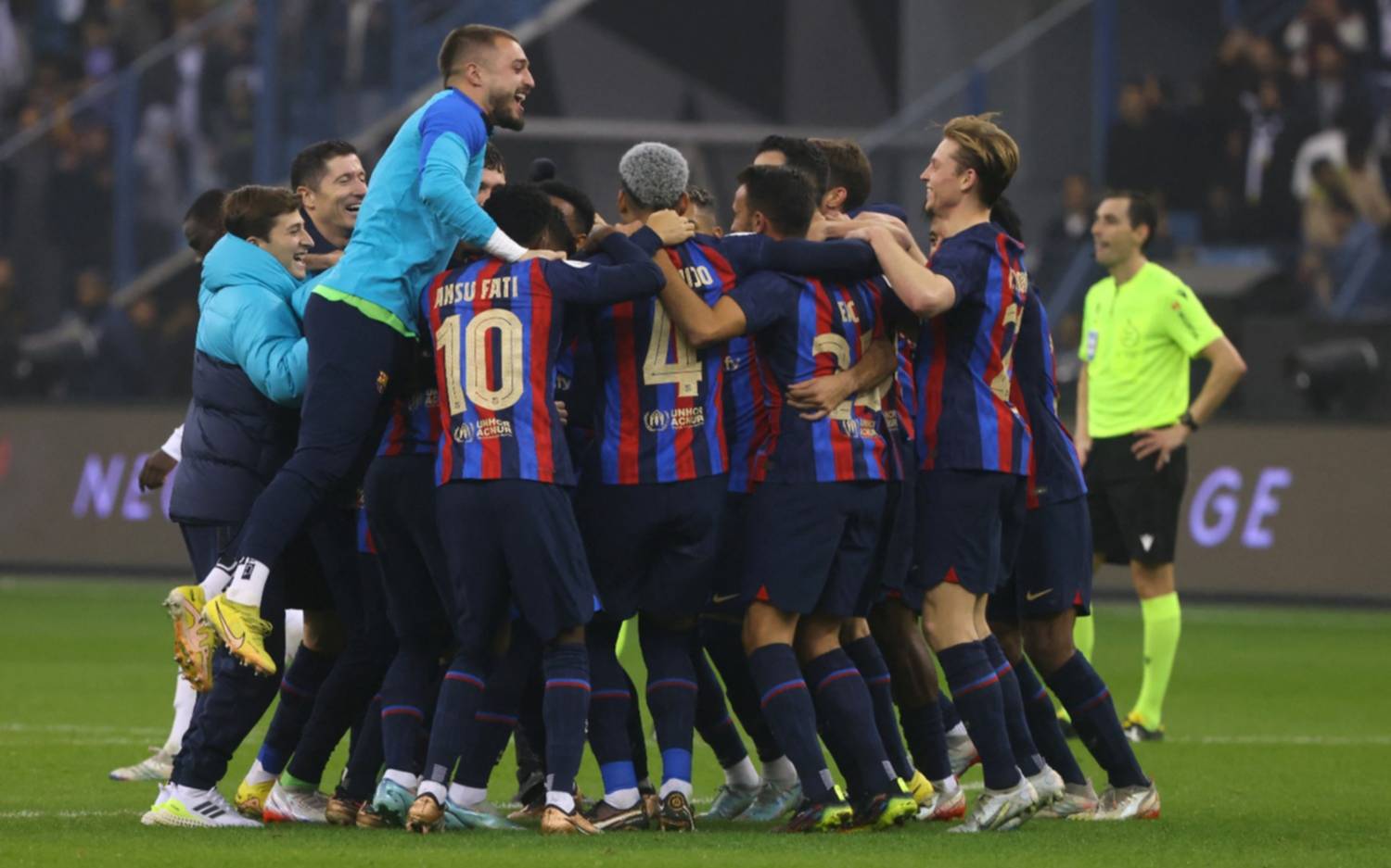 Barcelona venció al Real Madrid por la Supercopa de España