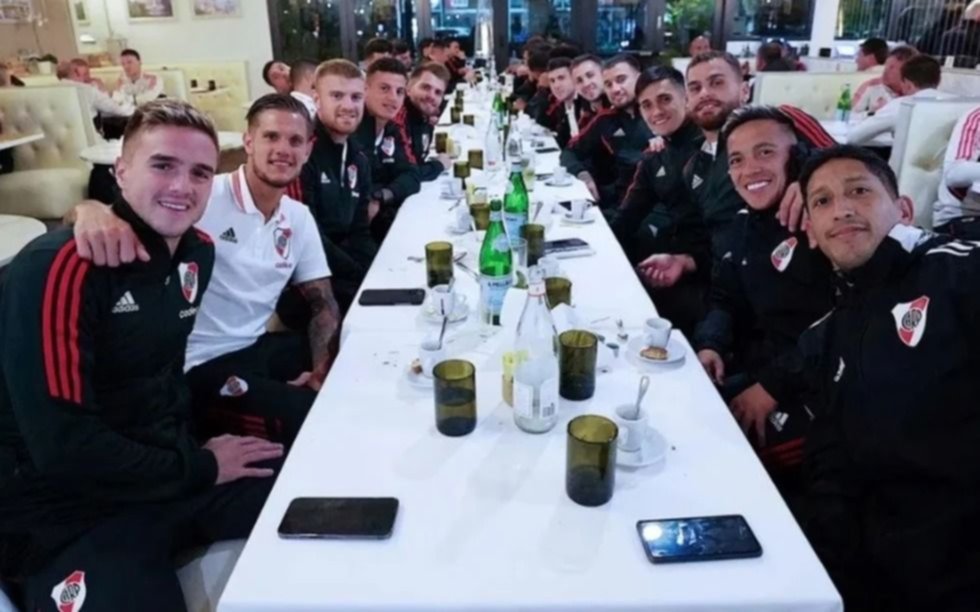 ¿Cábala? River y una cena que trajo el recuerdo de la "Scaloneta"