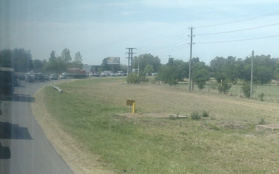 Tránsito intenso en las rutas hacia la Costa por el recambio turístico