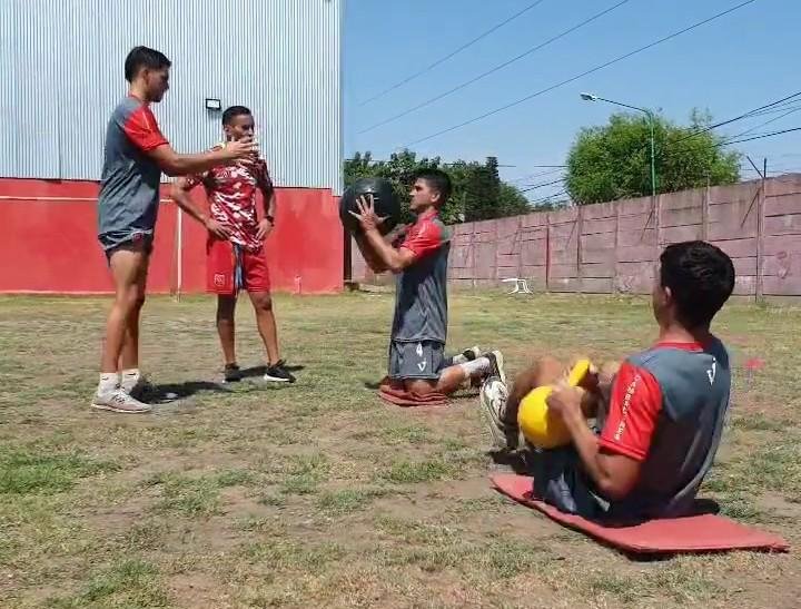 Tras el descanso, el plantel de Camba regresó al trabajo