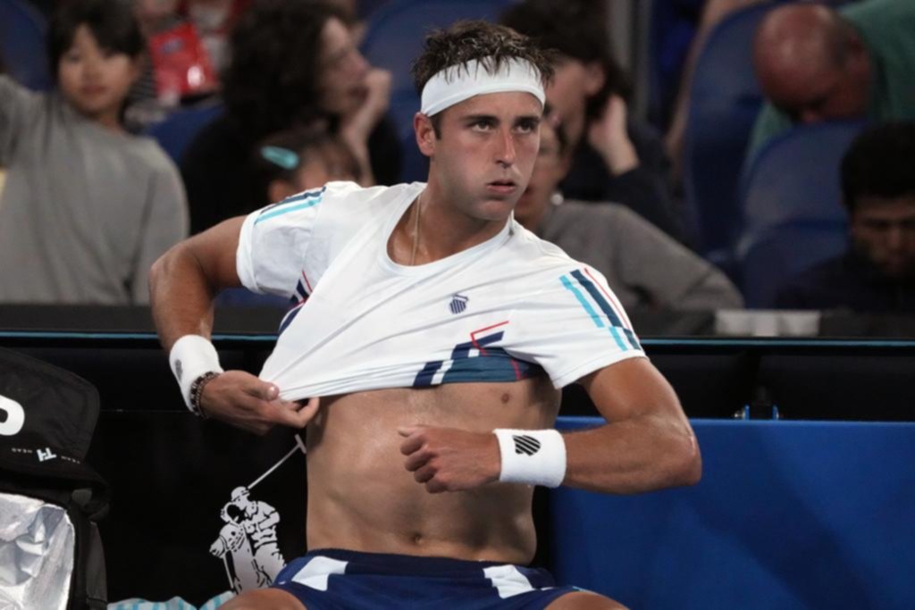 Tomy Etcheverry no pudo con el poderío de Sinner y se despidió del Abierto de Australia 2023