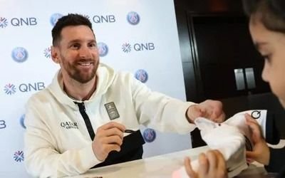 Furor por Messi que, a un mes de la gloria, está en el mismo lugar donde levantó la Copa