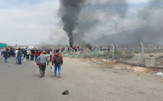 Fuertes enfrentamientos en intento de toma del aeropuerto de Arequipa