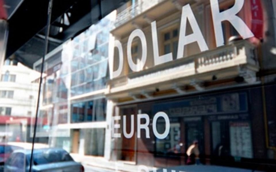 En otra semana caliente, el dólar blue cerró con una suba de 5 pesos acumulada