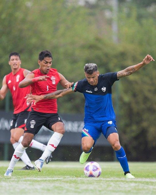 Vélez ultima detalles para el debut ante el Lobo en Liniers