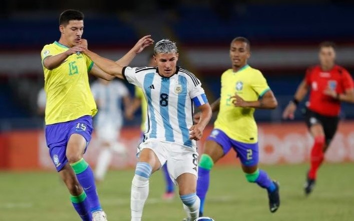 La Argentina sub 20 perdió categóricamente con Brasil por 3 a 1 y se complica en la tabla 
