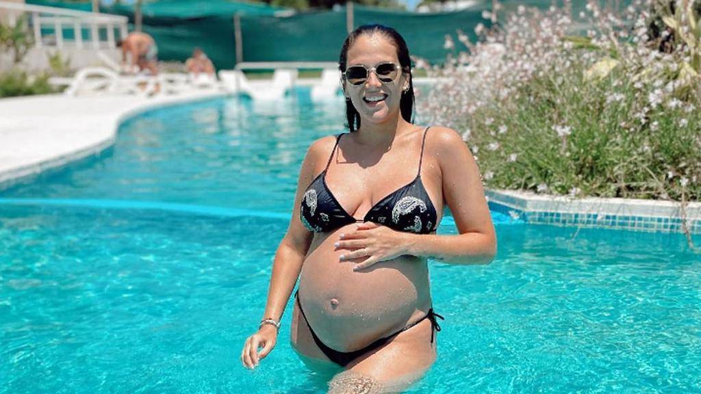 Embarazada de ocho meses, Barbie quiere parto natural