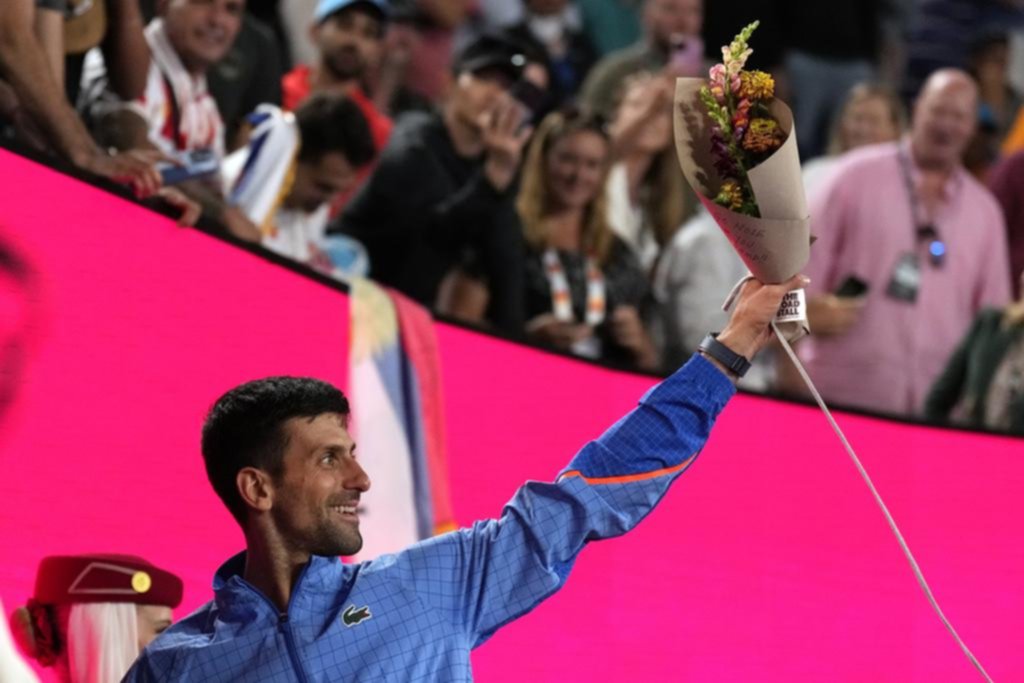 Djokovic despachó a Rublev y quedó a dos partidos de la gloria