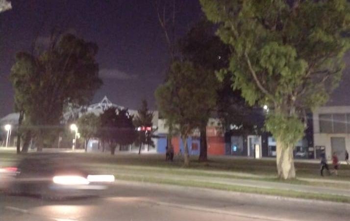 Luces apagadas en la rambla de 32 en la zona del Estadio