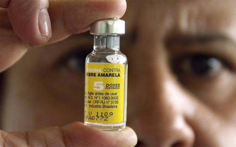 Vacunación contra la fiebre amarilla en Quilmes