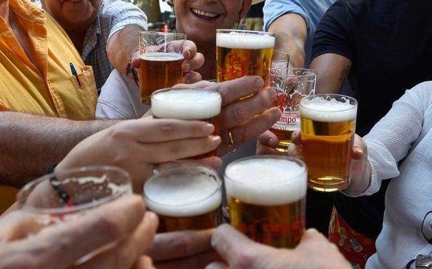Rompió el silencio el dueño de la cervecería acusada de discriminar mayores de 40 años