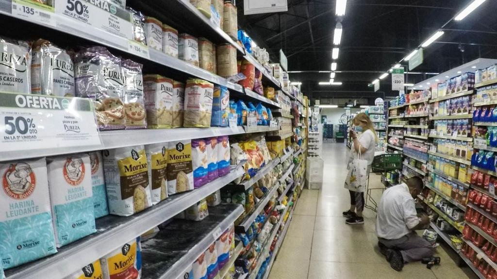 El Gobierno prevé una inflación del 5%, pero las consultoras calculan más