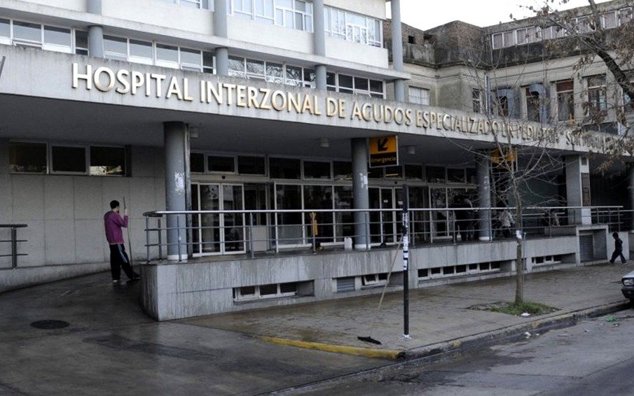 “Me dijo que se golpeó en el sillón”: habló la madre de la joven que golpeó brutalmente a su hijo en La Plata