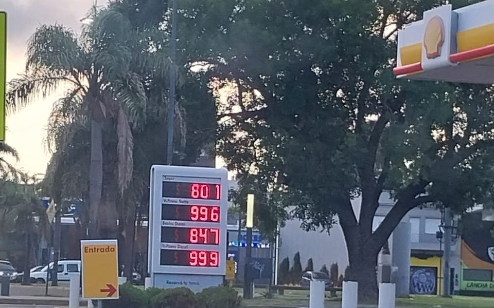 En La Plata Ypf Se Sumó Al Aumento De Combustibles De Shell Y Axion Los Nuevos Precios De La 4117