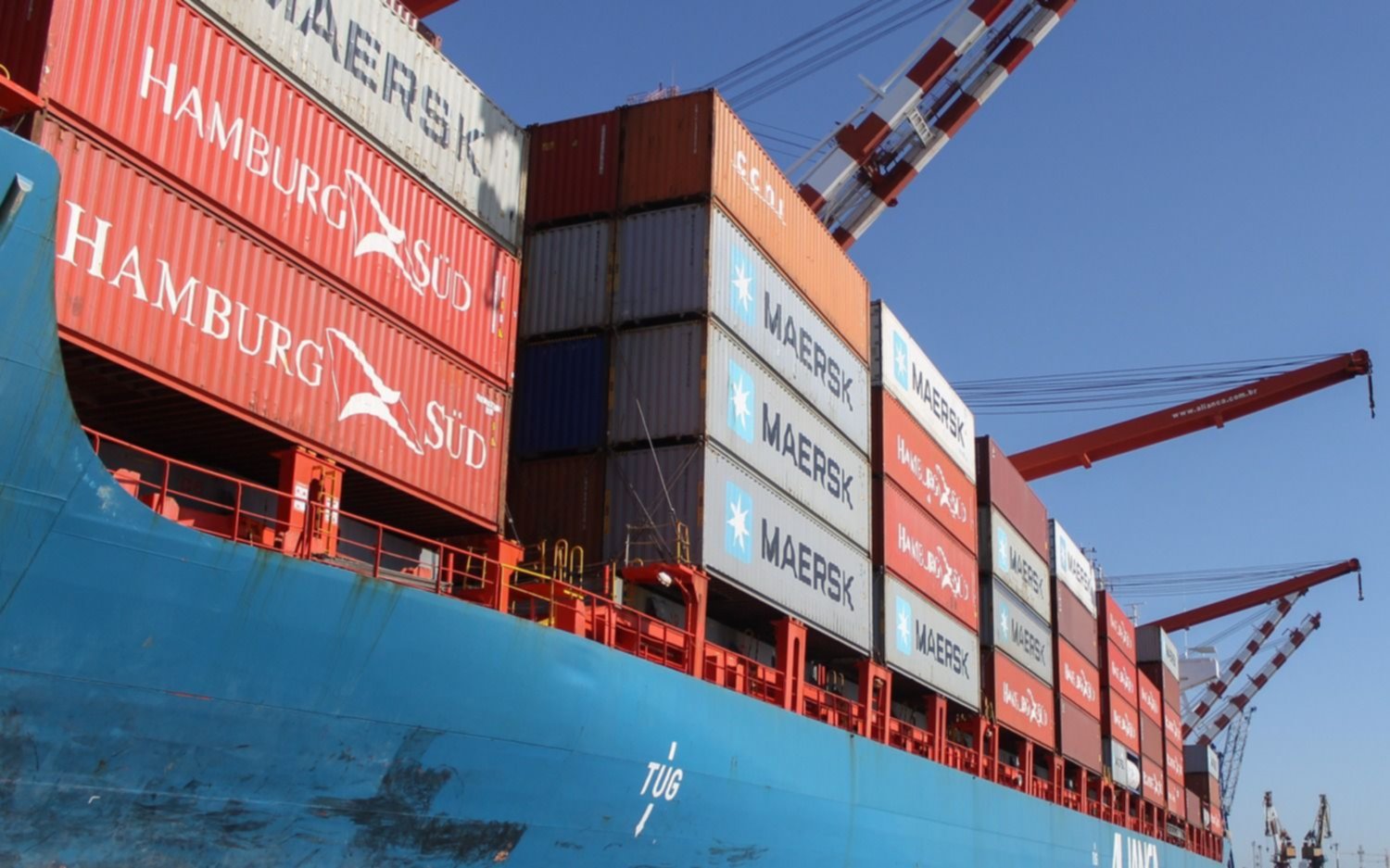 El Gobierno dejará de cobrar el impuesto PAIS a ciertas importaciones que son clave