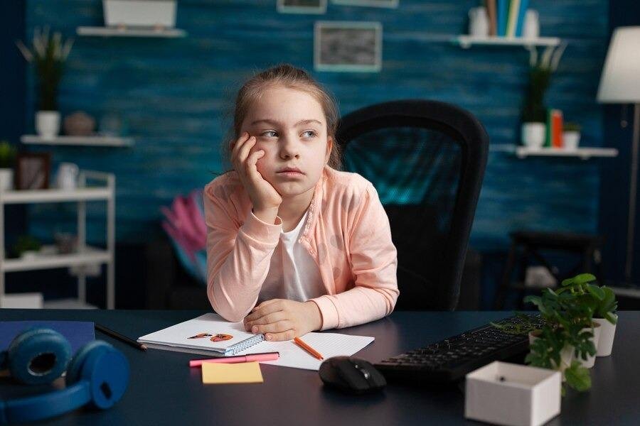 Amigarse con el aburrimiento: claves para pasar las vacaciones en casa