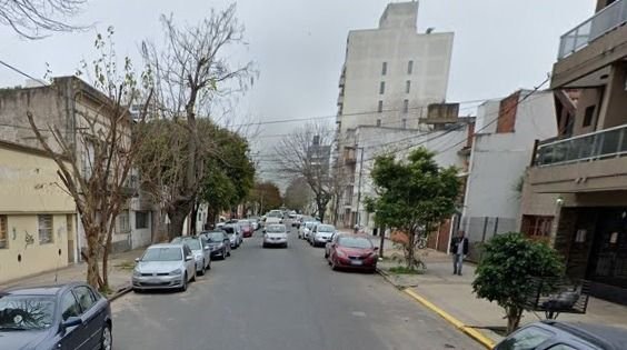 Espeluznante hallazgo en una casa de La Plata: restos óseos en una cama