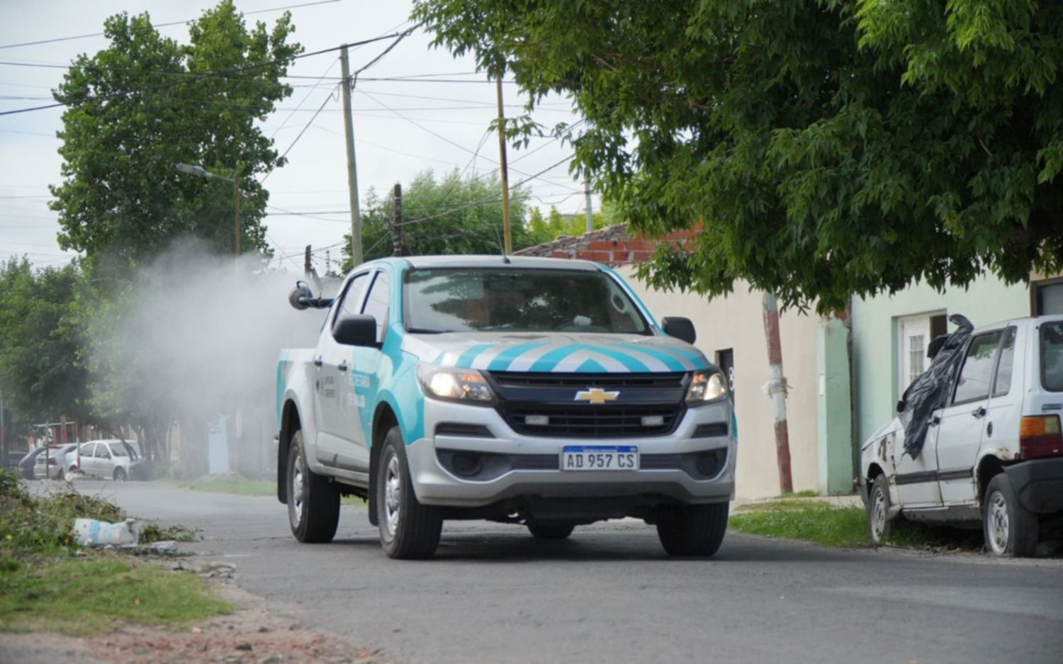 Avanzan con la fumigación y el corte de pasto en más barrios de La Plata
