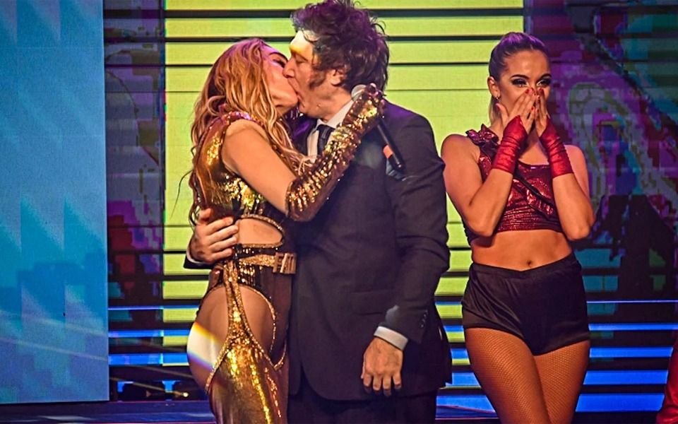 ¡Qué derroche de amor! ¡Cuánta locura!