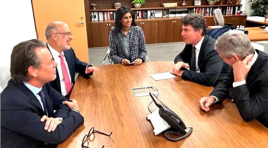 Arrancó la negociación con la misión del FMI