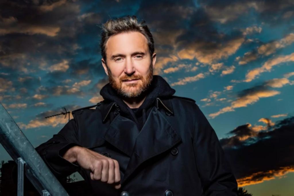 Llegó el día: David Guetta pone a bailar al Movistar Arena