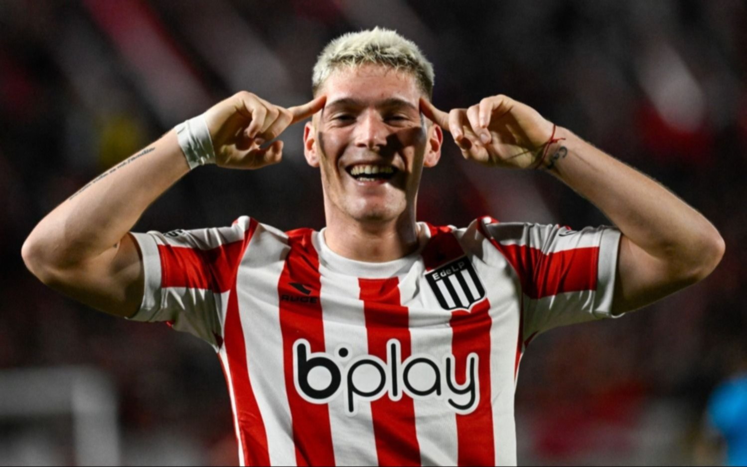 Estudiantes llegó a un acuerdo con Benfica por Benjamín Rollheiser: cuál es la cifra millonaria de su pase