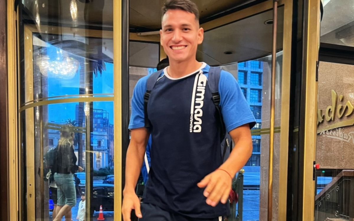 Gimnasia ya se encuentra en Uruguay y acordó la llegada de tres nuevos refuerzos