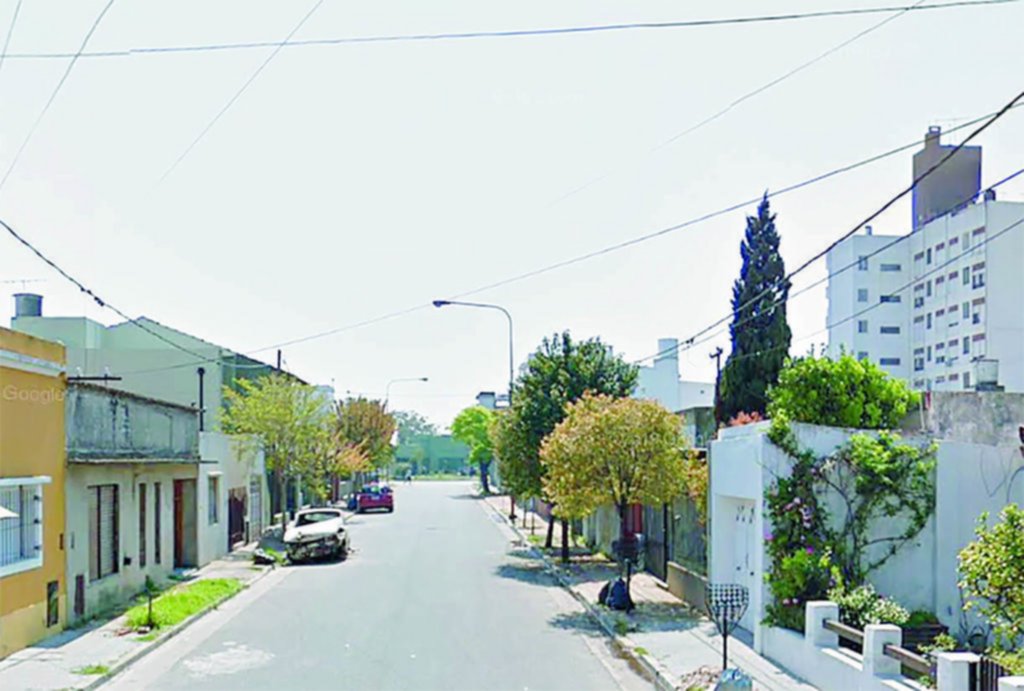 “Desborde delictivo” en La Plata: entraron por el baño y se llevaron todo