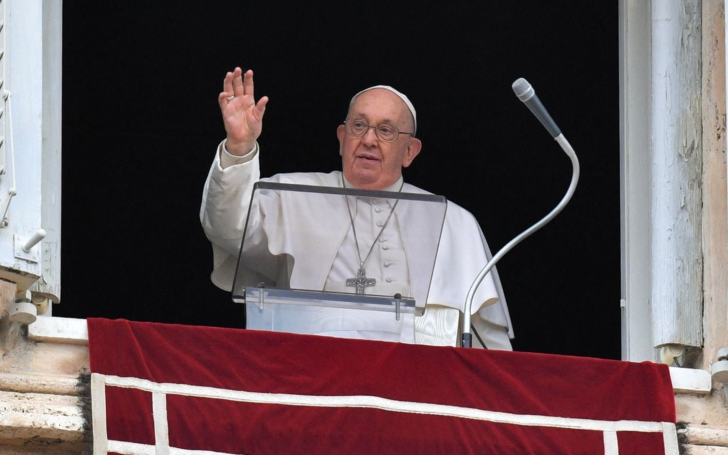 El Papa pidió poner fin a la maternidad subrogada, a la que calificó de "deplorable"