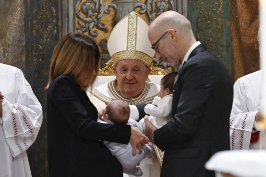 El Papa llamó a prohibir el “alquiler” de vientres