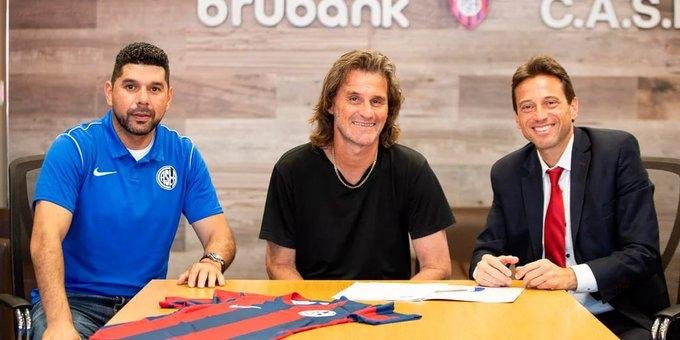 Con la firma de Insúa, San Lorenzo renueva su apuesta por un título
