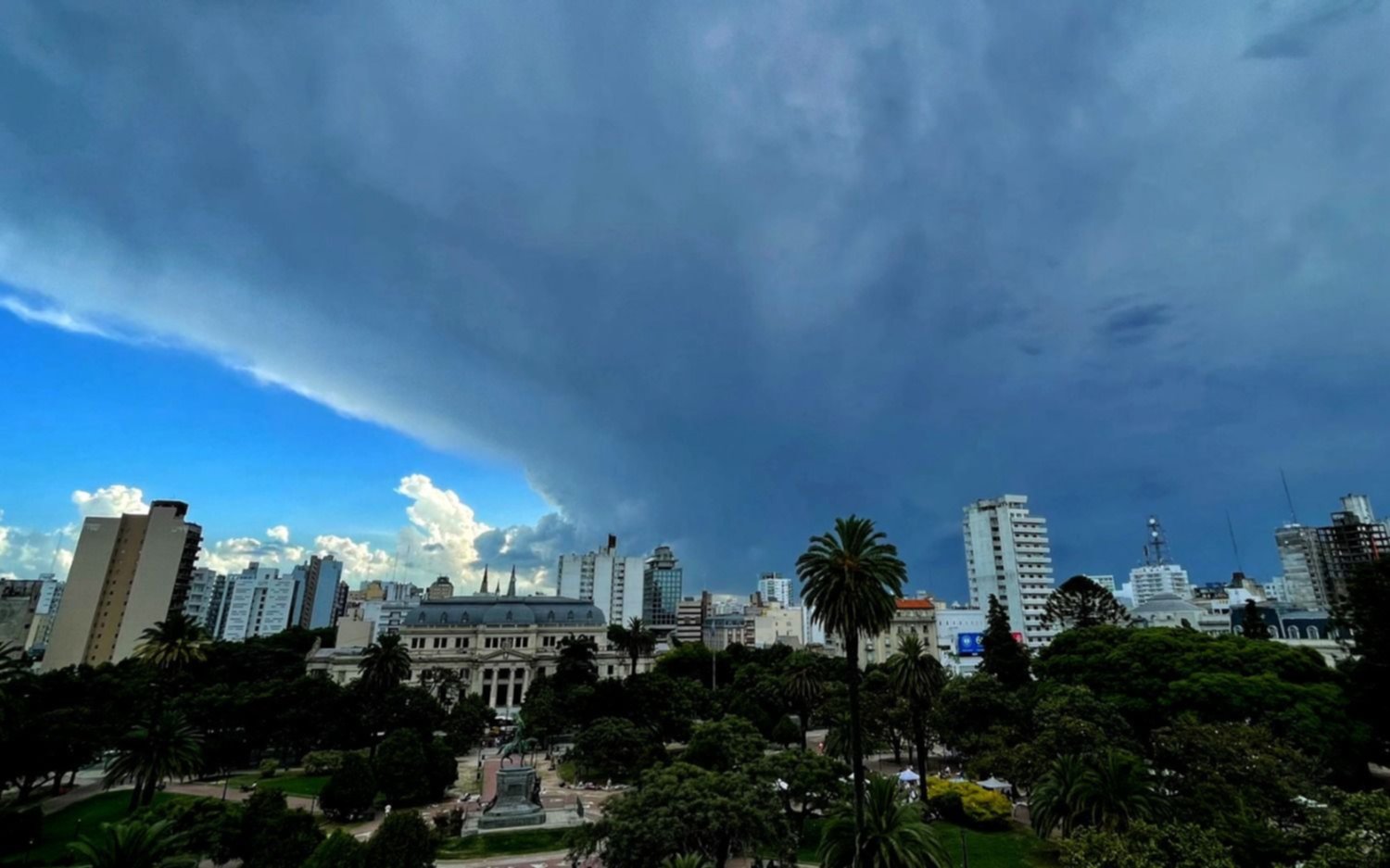 Cesó el alerta amarillo en La plata por tormentas: cómo seguirá el clima