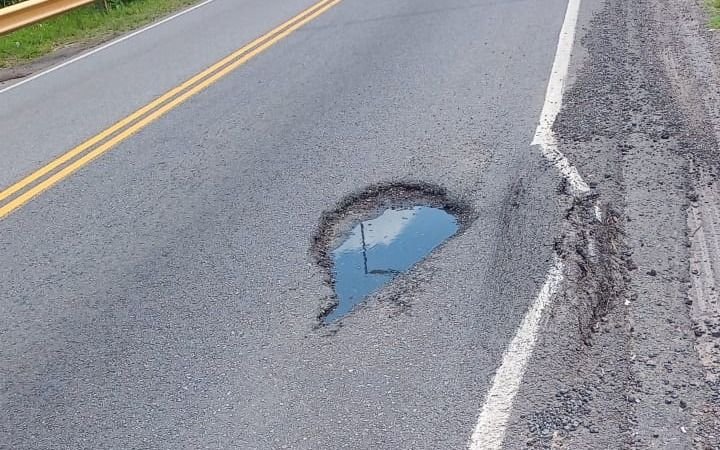 Una calle en mal estado preocupa a los vecinos de City Bell
