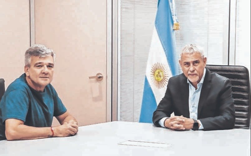 Surge un polo alternativo a la conducción de Máximo Kirchner en el PJ